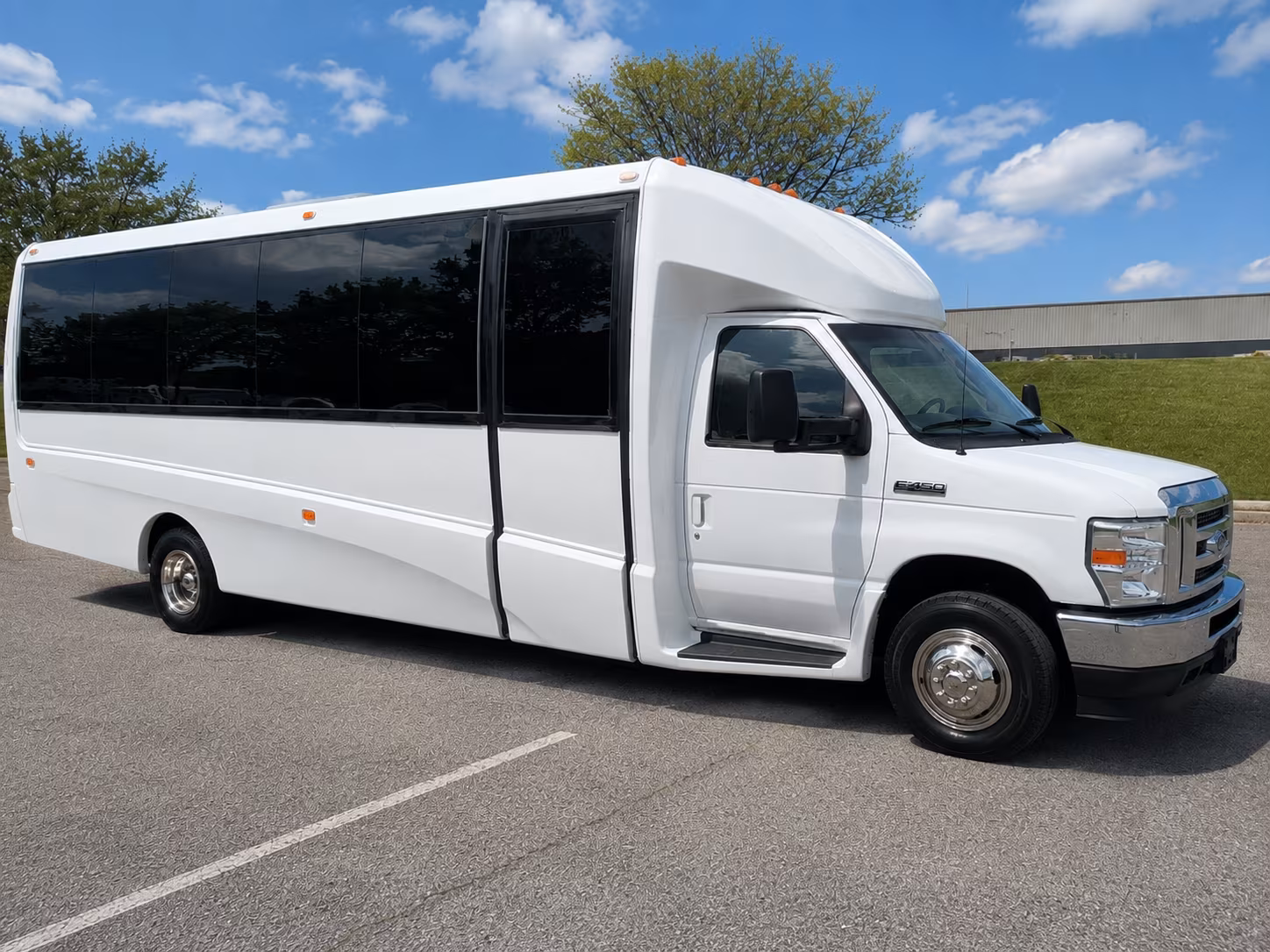 bus rentals for large scale corporate shuttles and trade show travel