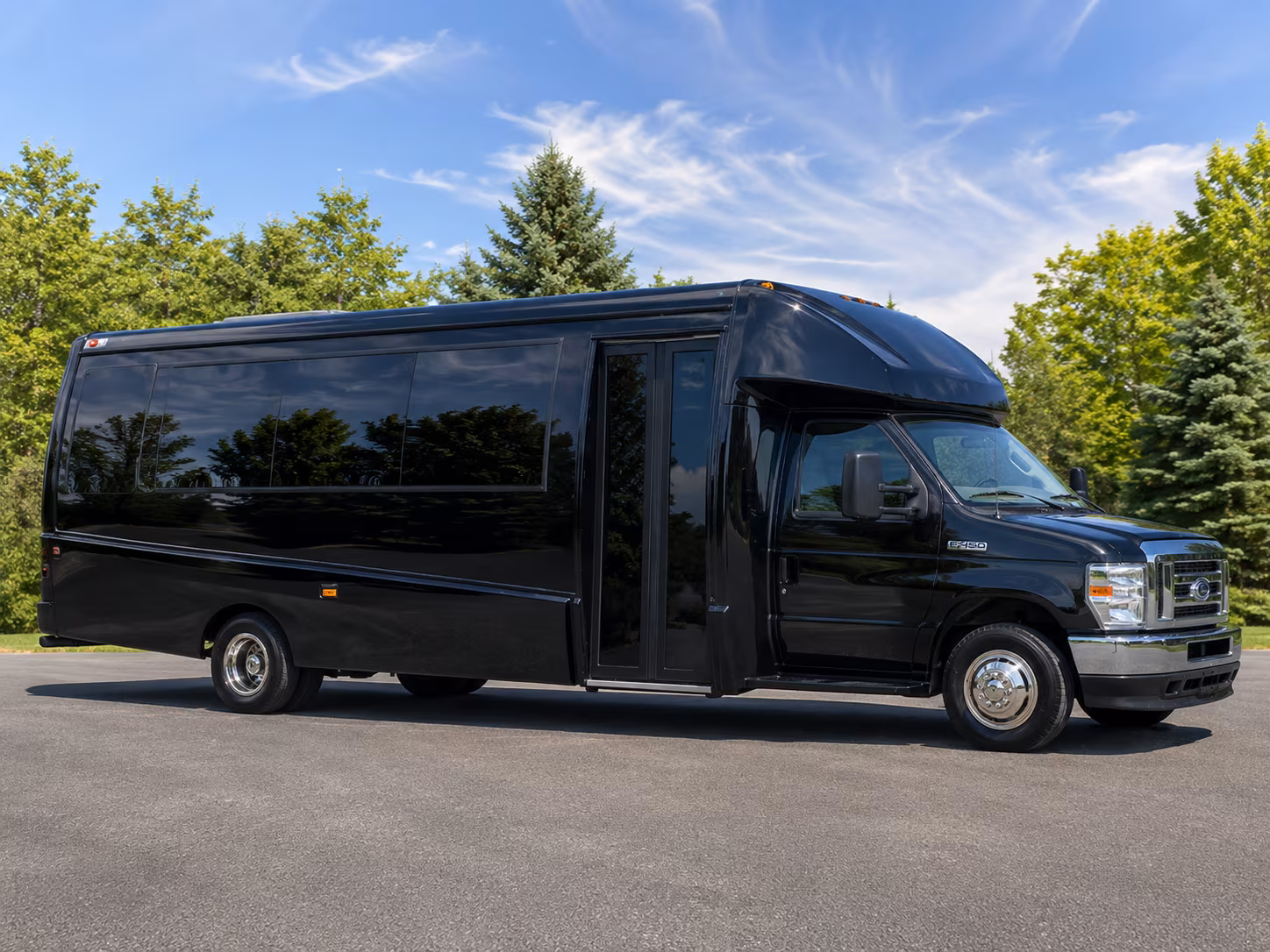 buses for tracy area college campus tours and senior class trips