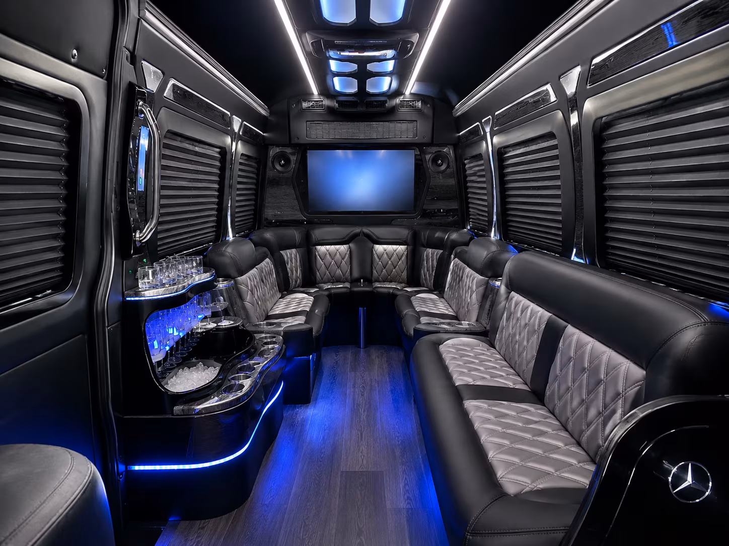 corporate event and employee shuttle buses serving tracy