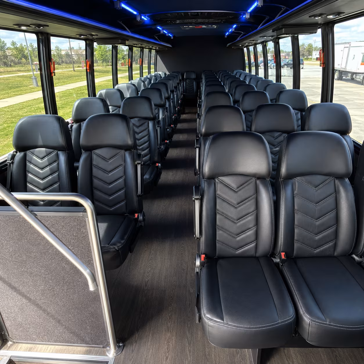 shuttle buses for tracy wedding guests between hotels and venues