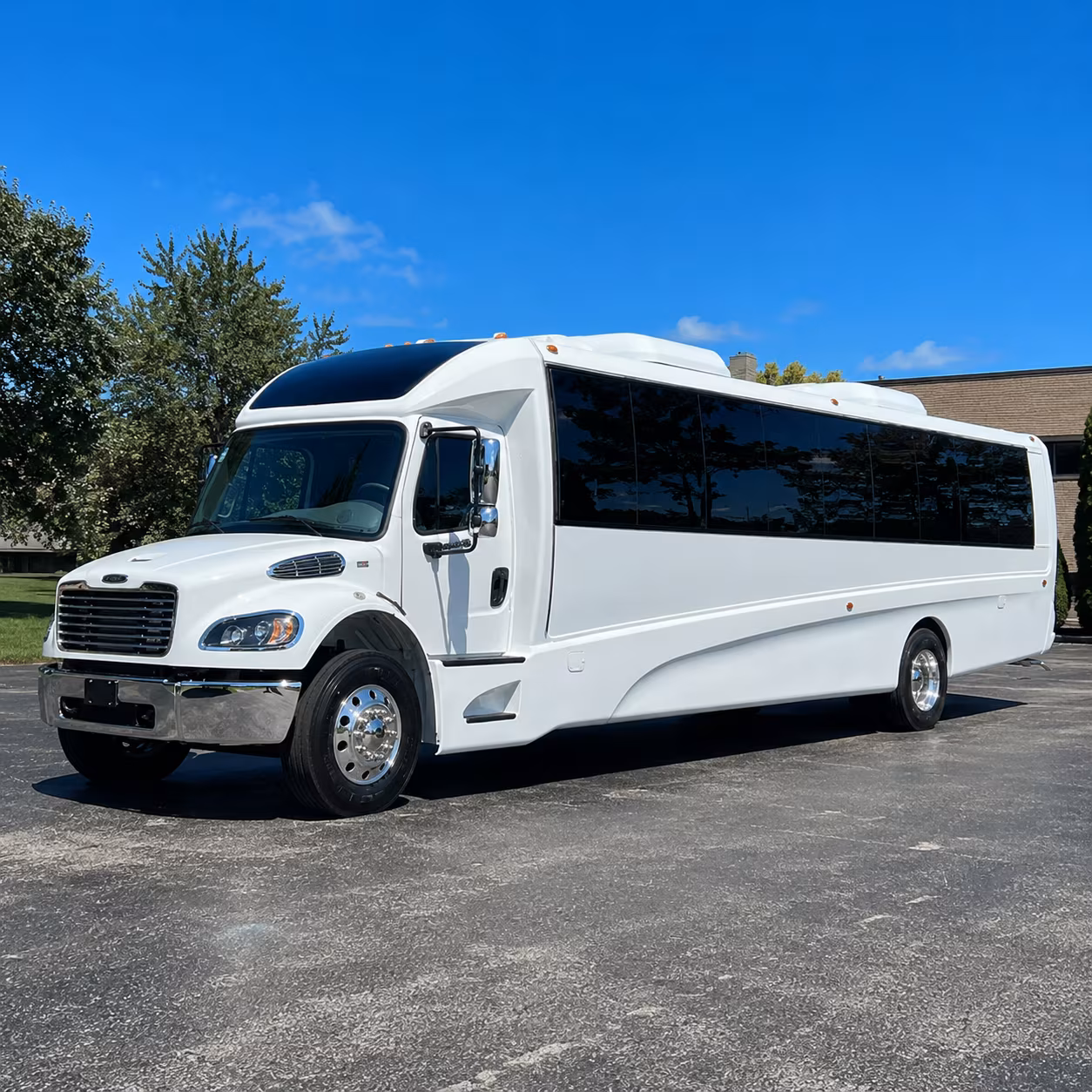 tracy 18 passenger minibus