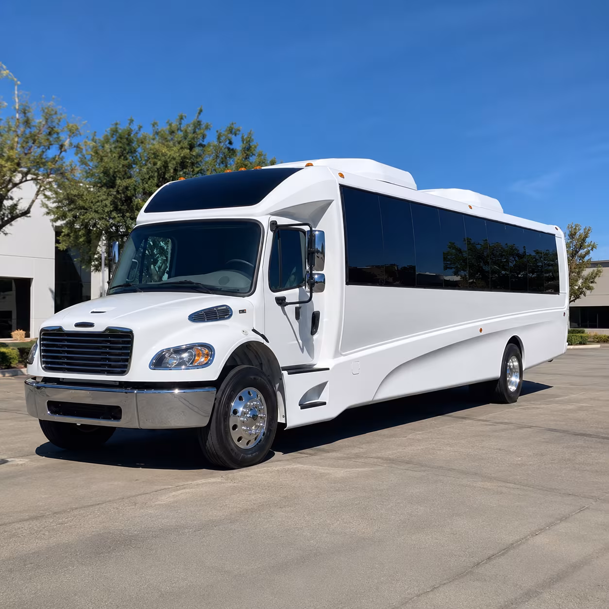 tracy 28 passenger minibus