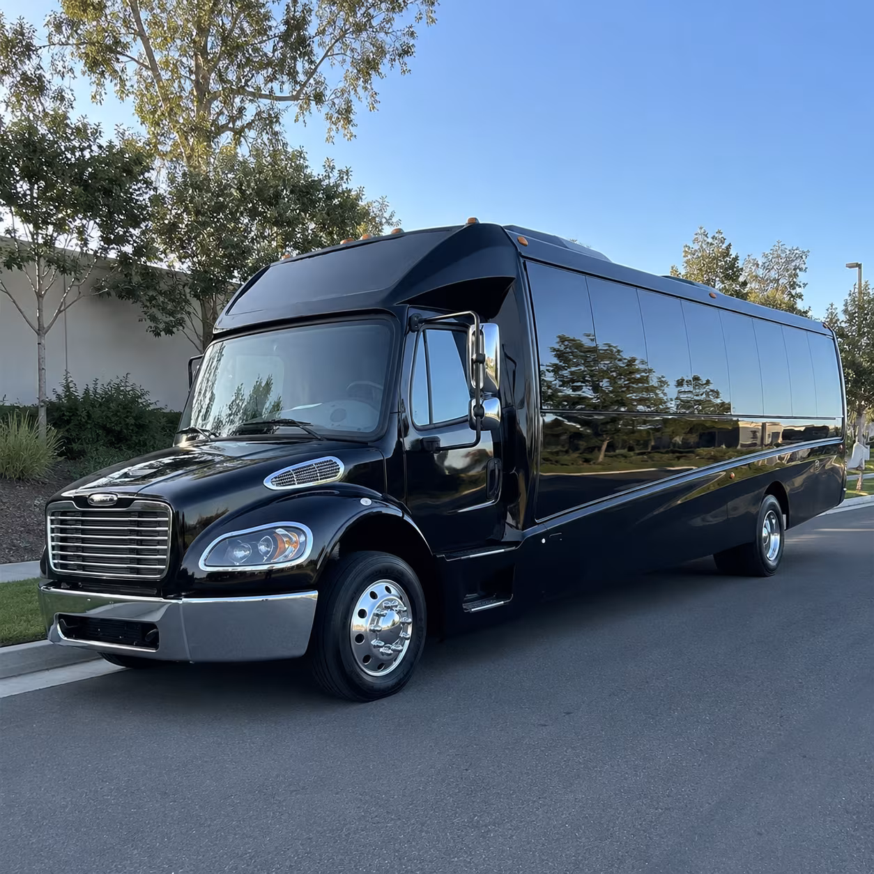 tracy 35 passenger minibus