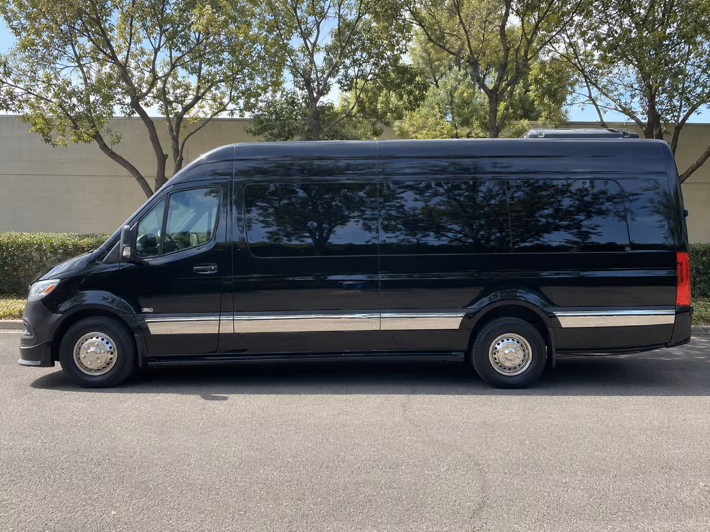 tracy sprinter van with driver